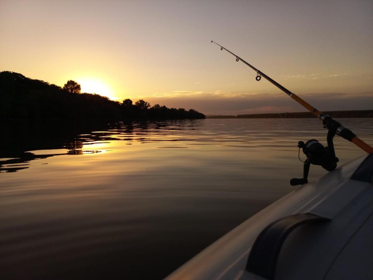 Bora Kuce Na Reci
