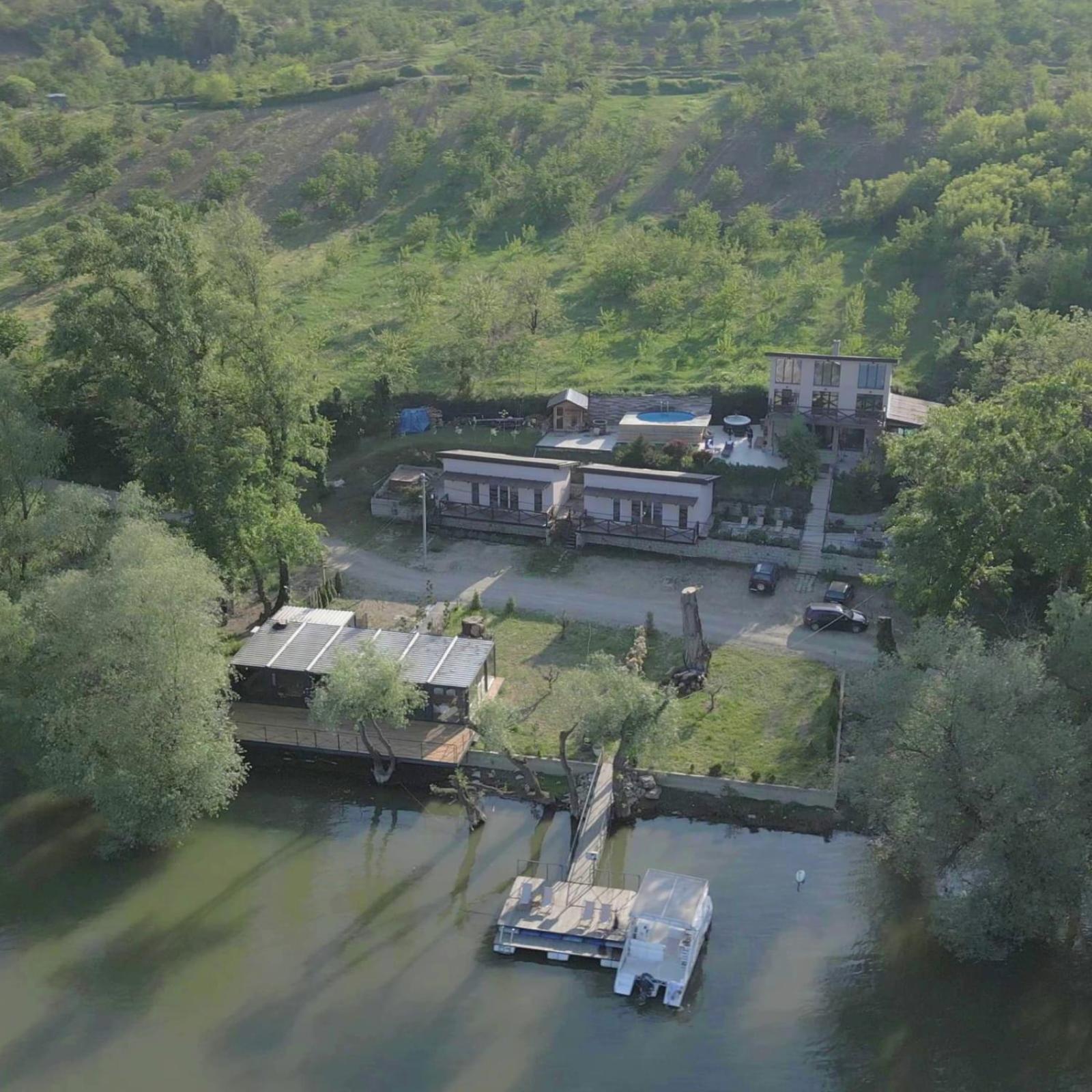 Bora Kuce Na Reci Holiday home *